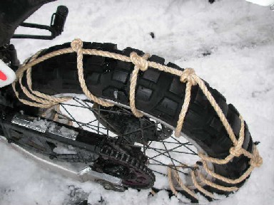 雪上をバイクで走る。チェーン？造るっきゃないでしょ～。